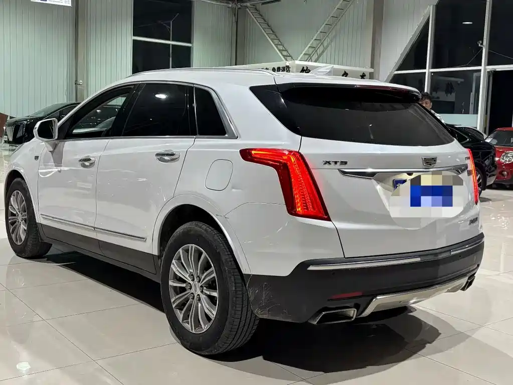 Cadillac XT5 — миниатюра 6