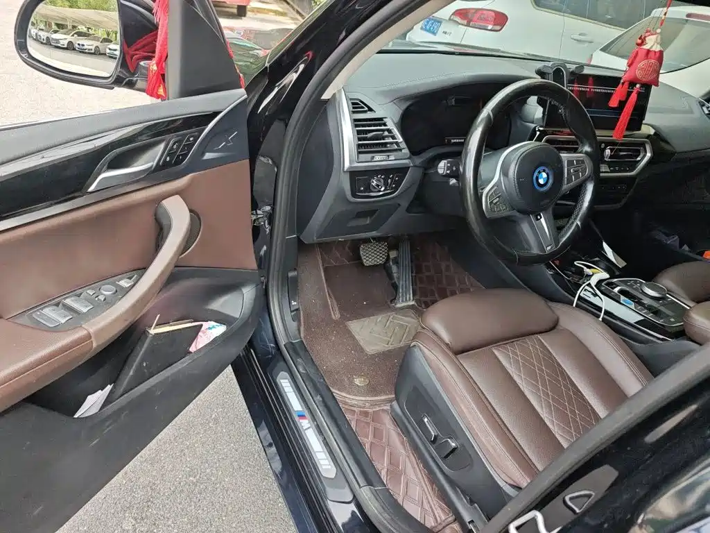 BMW iX3 — миниатюра 14
