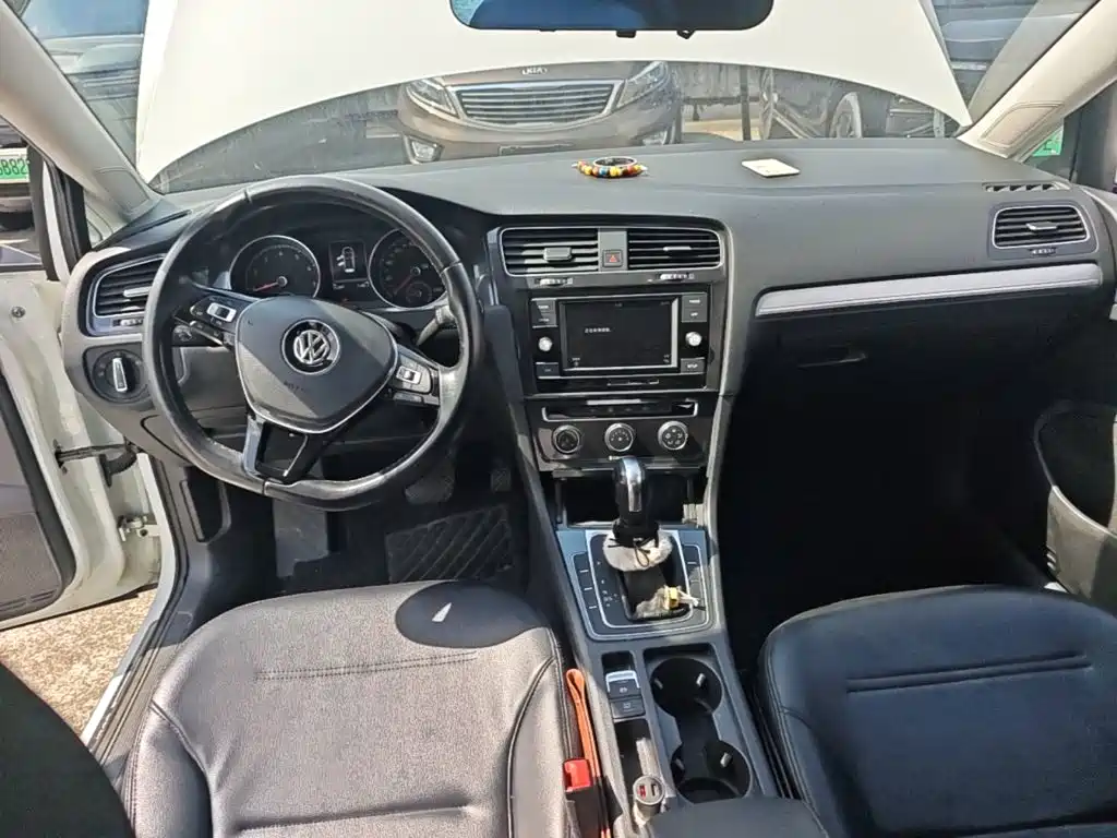 Volkswagen Golf — миниатюра 10