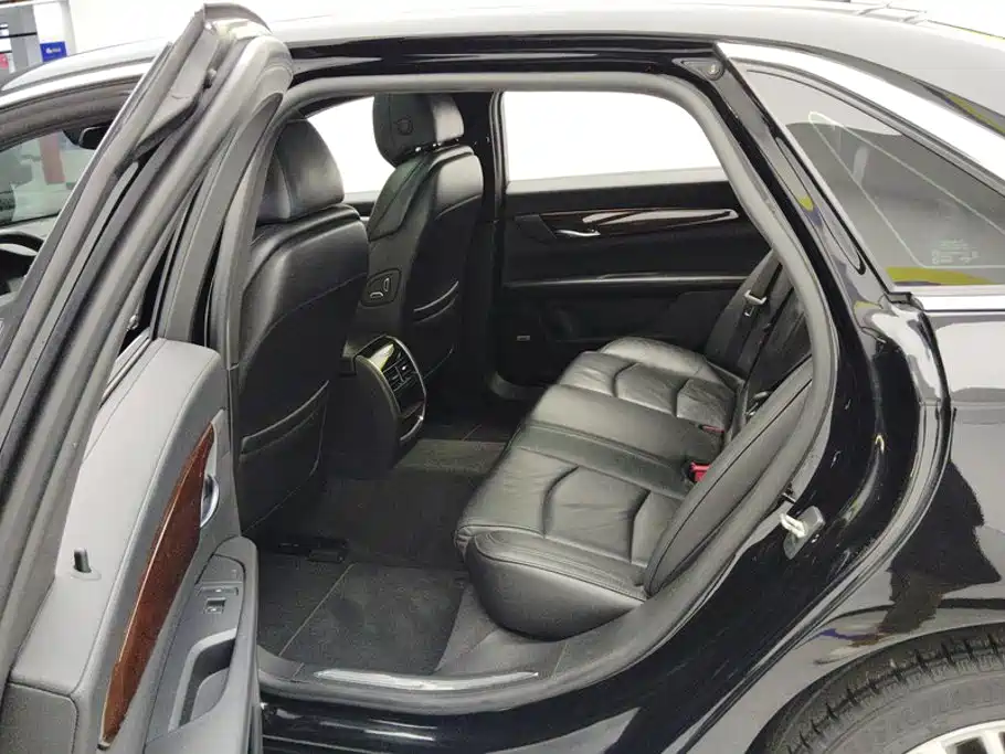 Cadillac CT6 — миниатюра 11