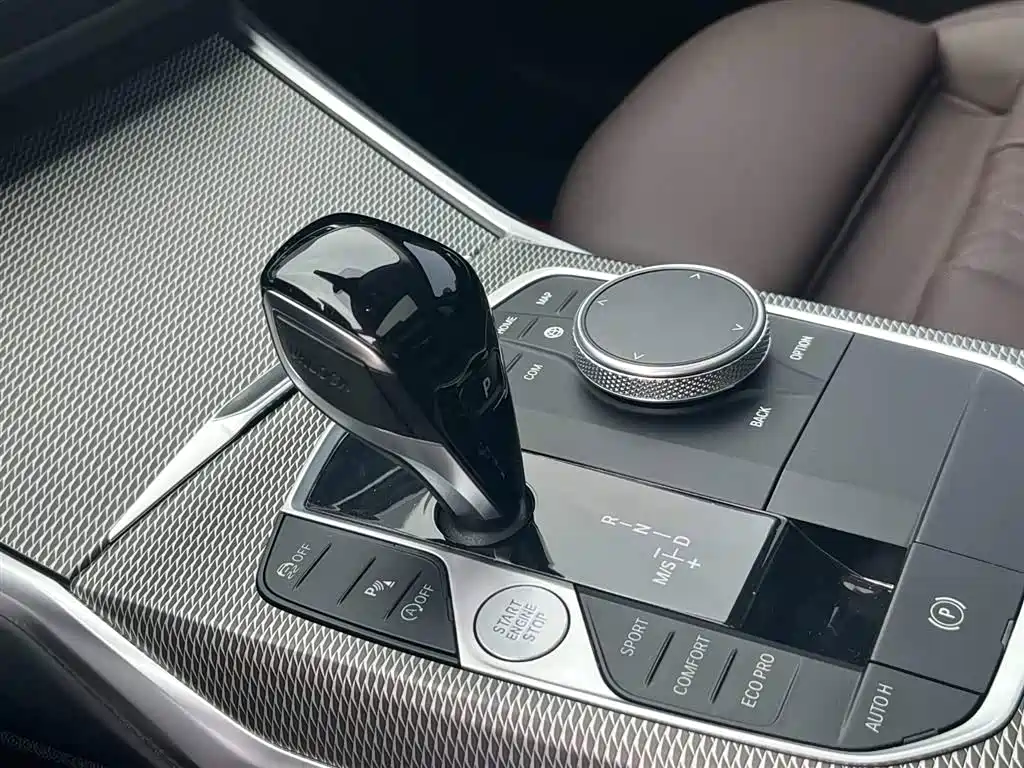 BMW 3 Series — миниатюра 13