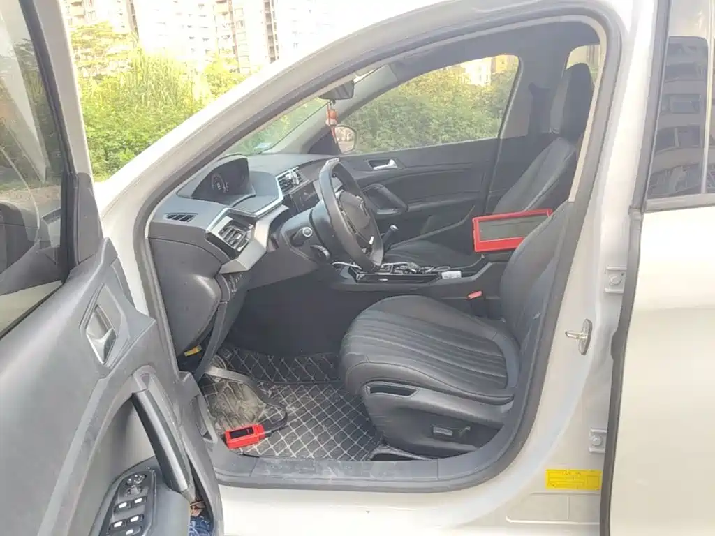Peugeot 408 — миниатюра 15