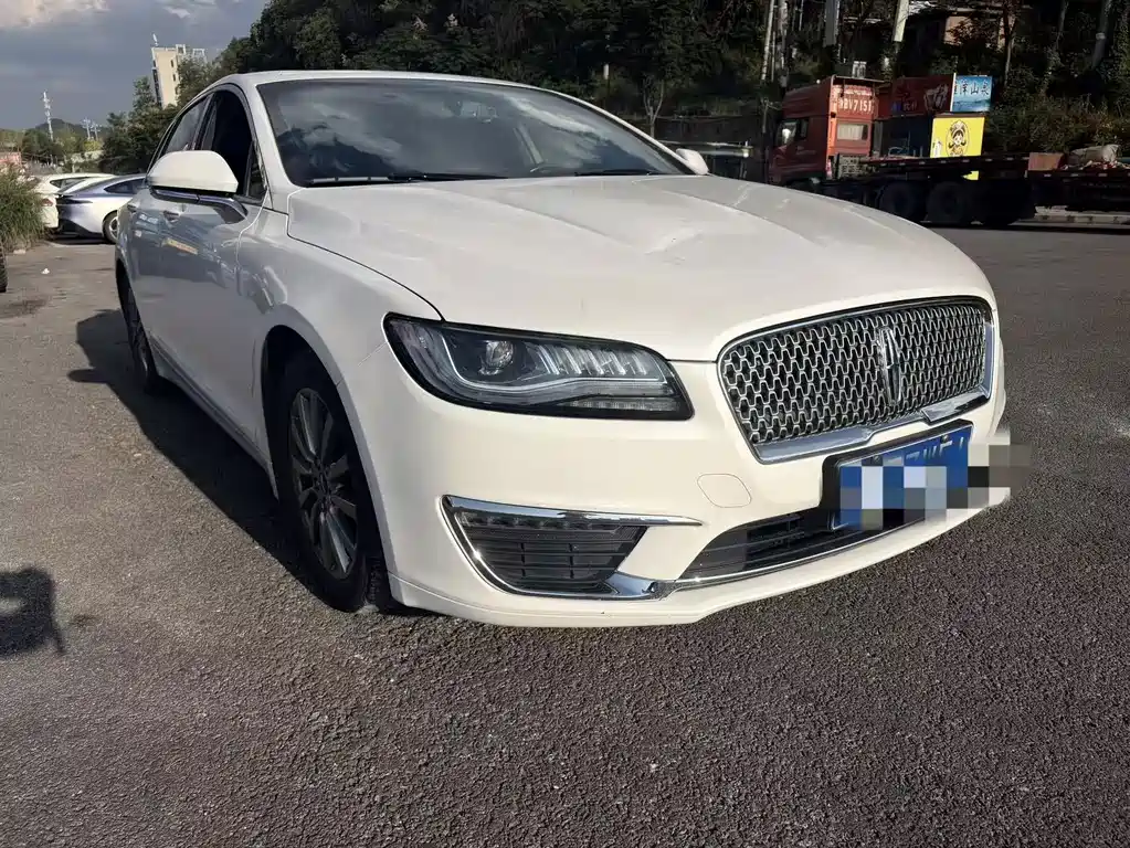 Lincoln MKZ — миниатюра 3