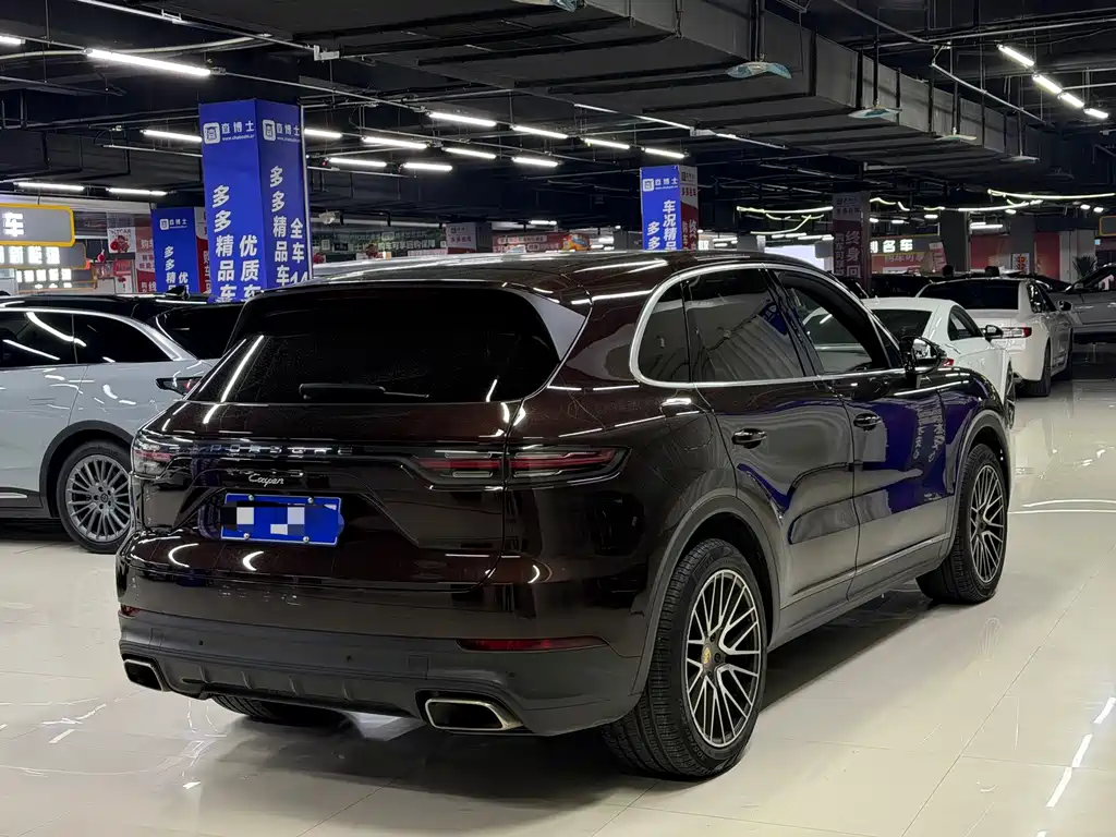 Porsche Cayenne — миниатюра 6