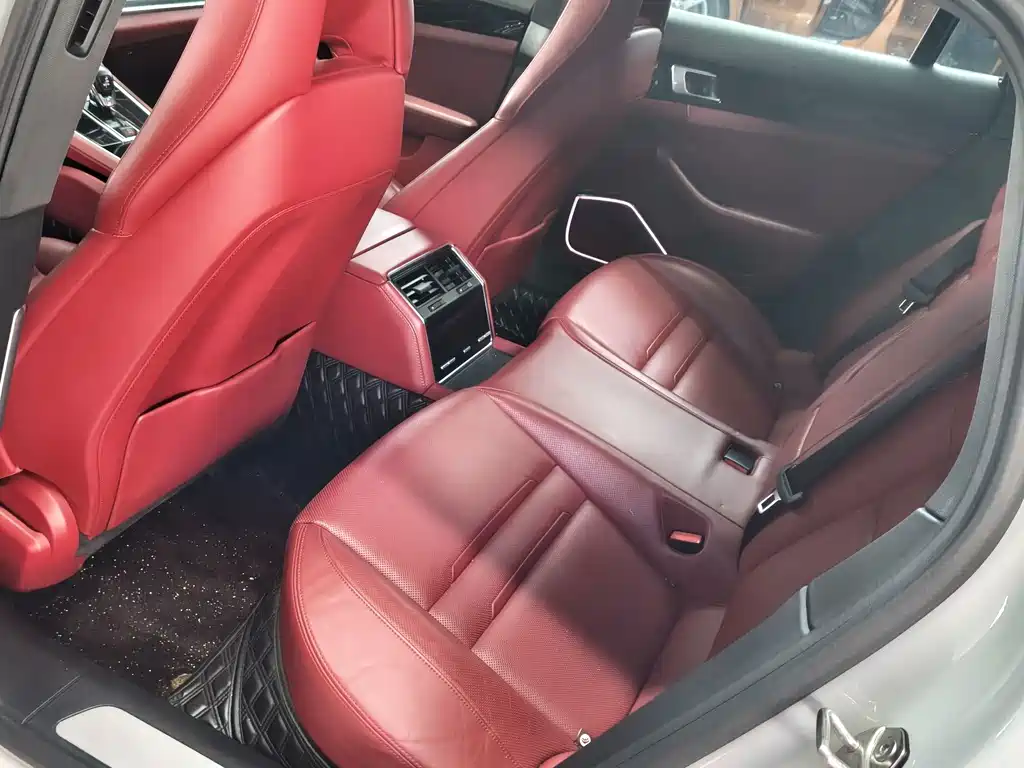 Porsche Panamera — миниатюра 12