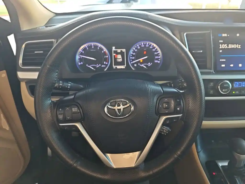 Toyota Highlander — миниатюра 11