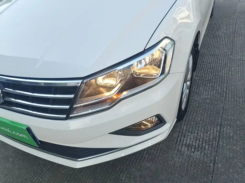 Volkswagen Jetta — миниатюра 24