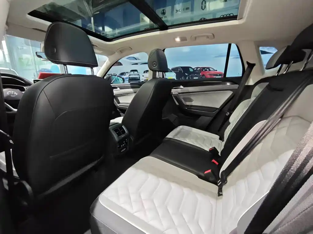 Volkswagen Tayron 2024 330TSI Luxury Plus