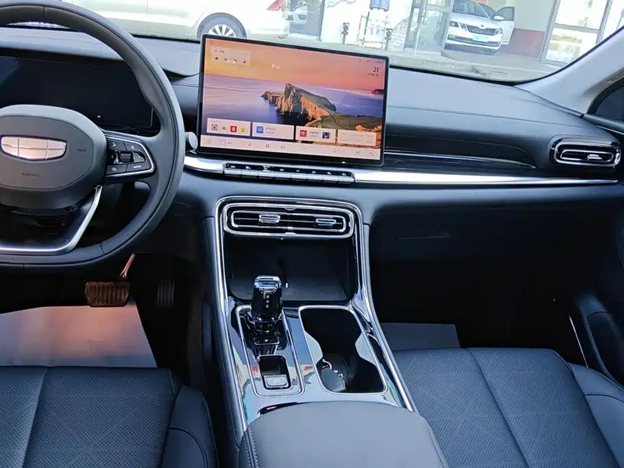 Geely Emgrand — миниатюра 16