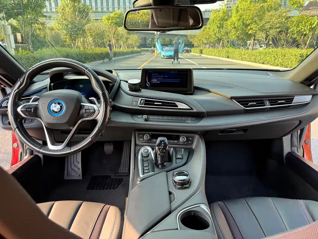 BMW i8 — миниатюра 11