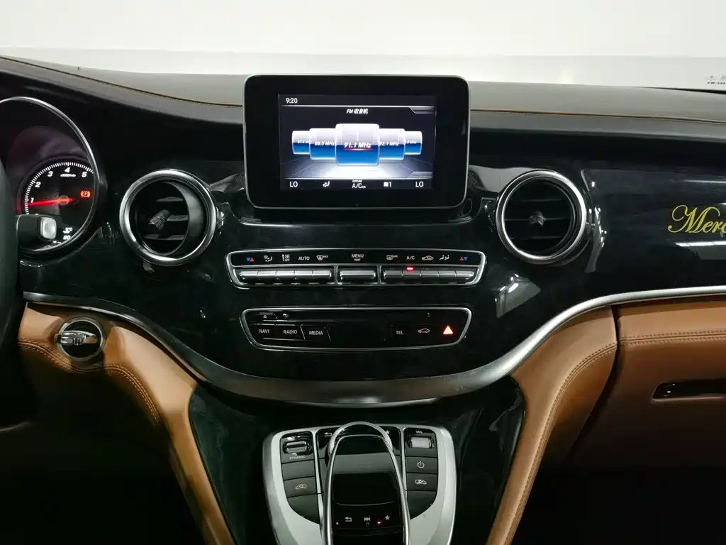 Mercedes-Benz V-Class — миниатюра 22