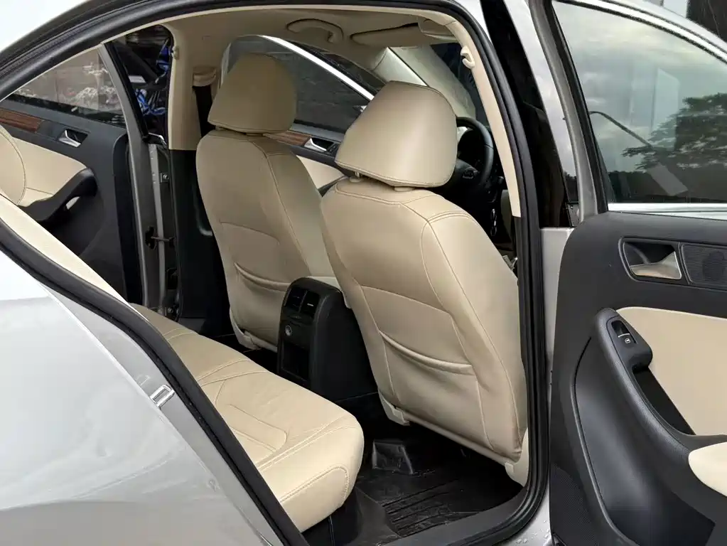 Volkswagen Sagitar — миниатюра 5