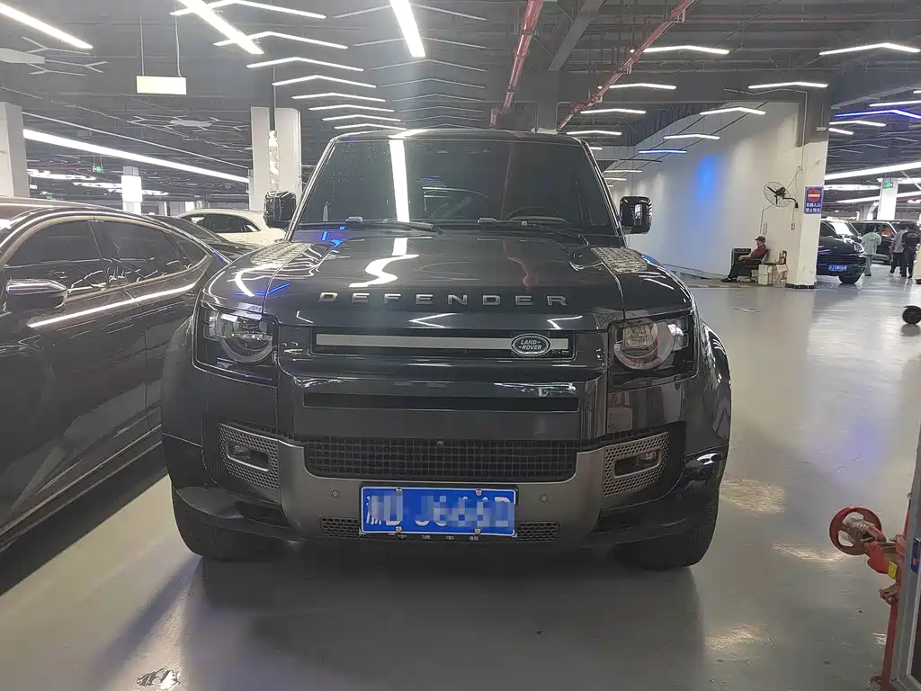Land Rover Defender — миниатюра 2