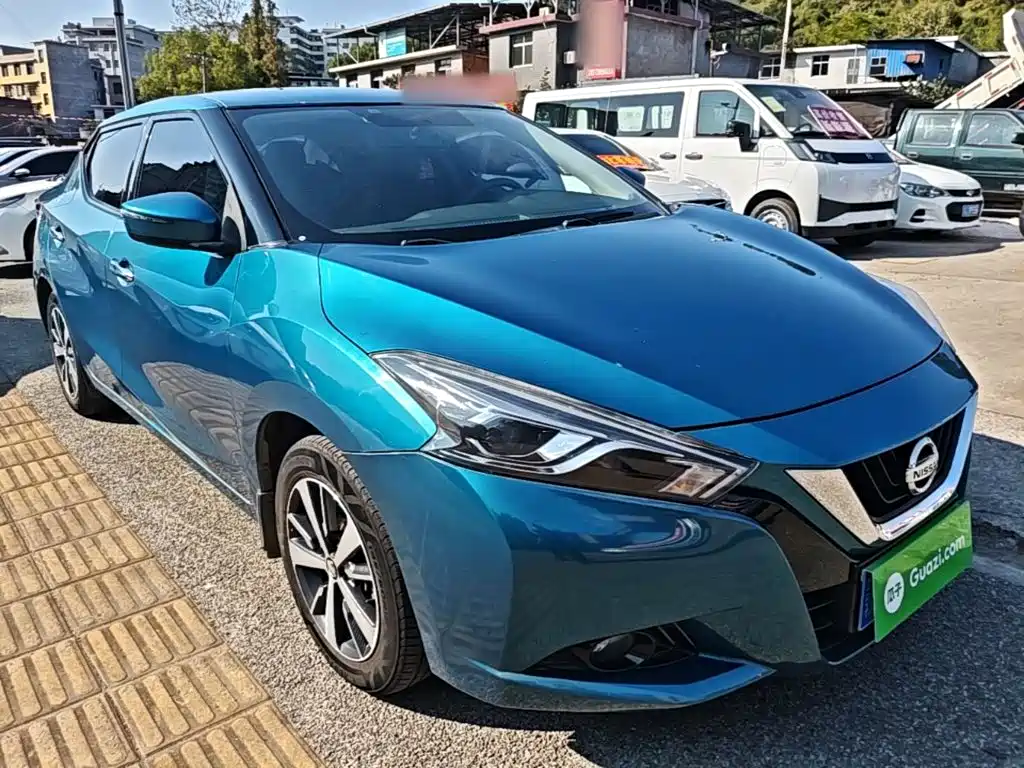 Nissan Bluebird — миниатюра 4