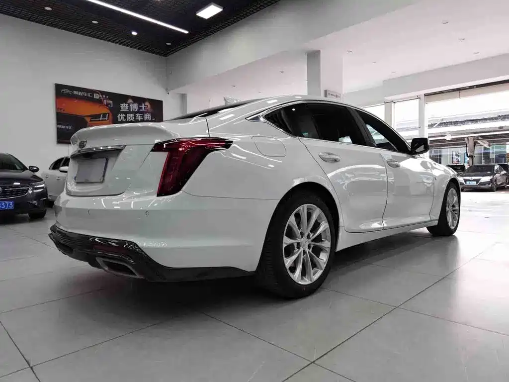 Cadillac CT5 — миниатюра 9