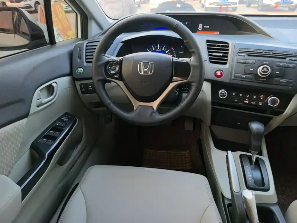 Honda Civic — миниатюра 11