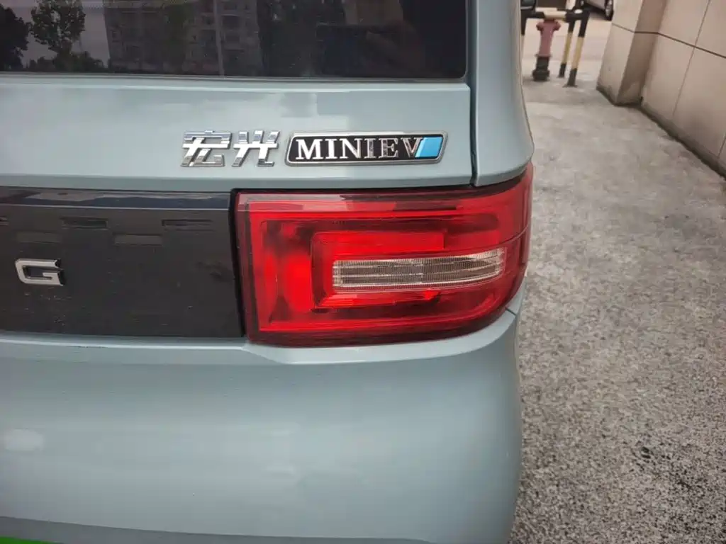 Wuling MINIEV — миниатюра 8
