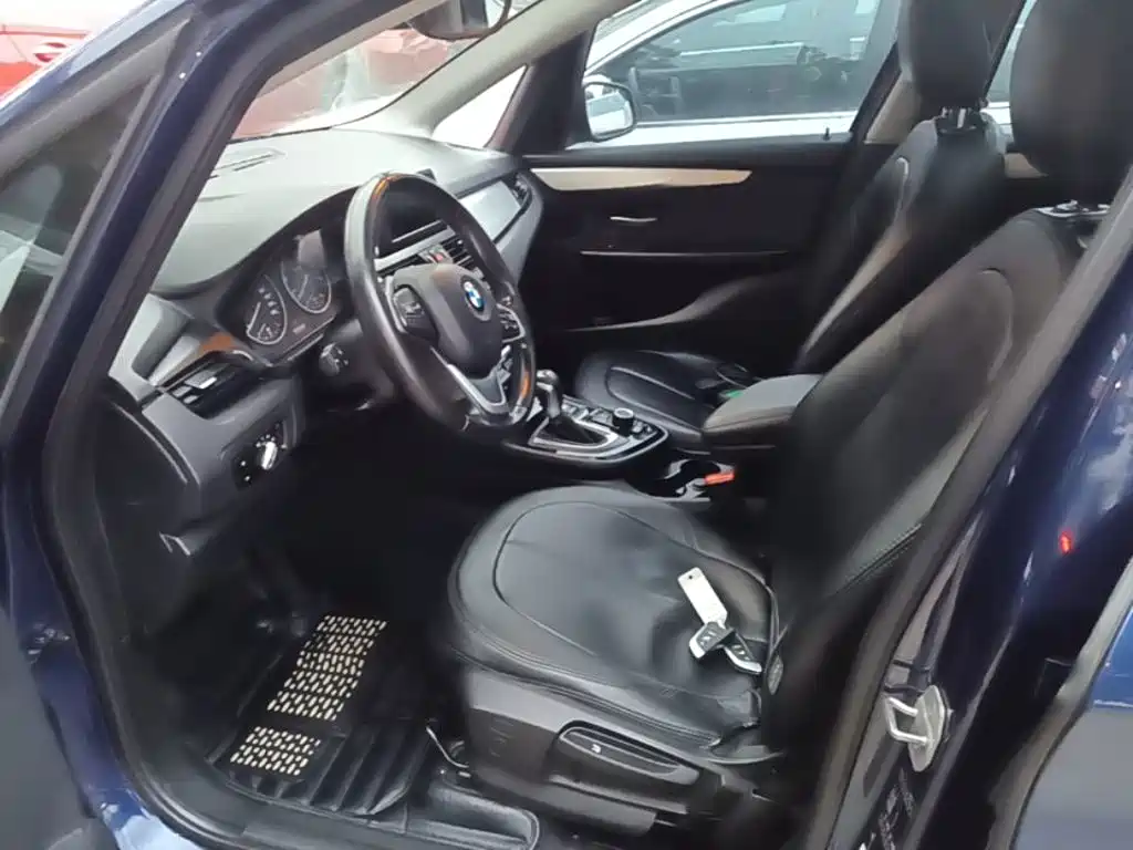 BMW 2 Series Active Tourer — миниатюра 15