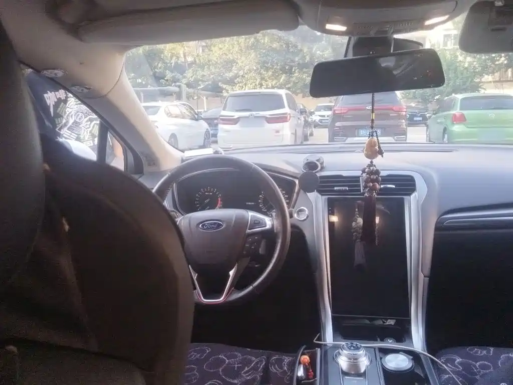 Ford Mondeo — миниатюра 11
