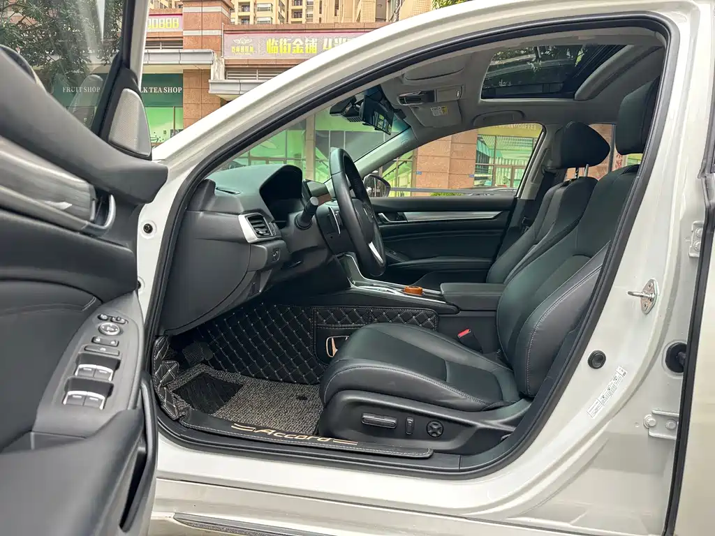 Honda Accord — миниатюра 11
