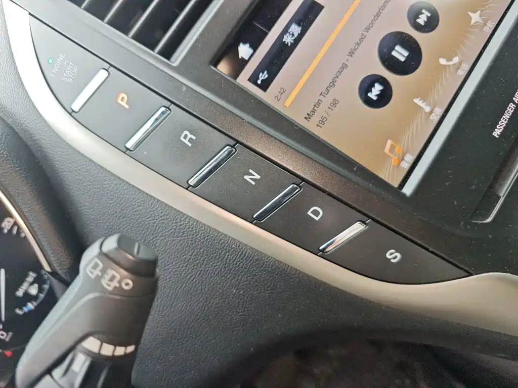 Lincoln MKC — миниатюра 16