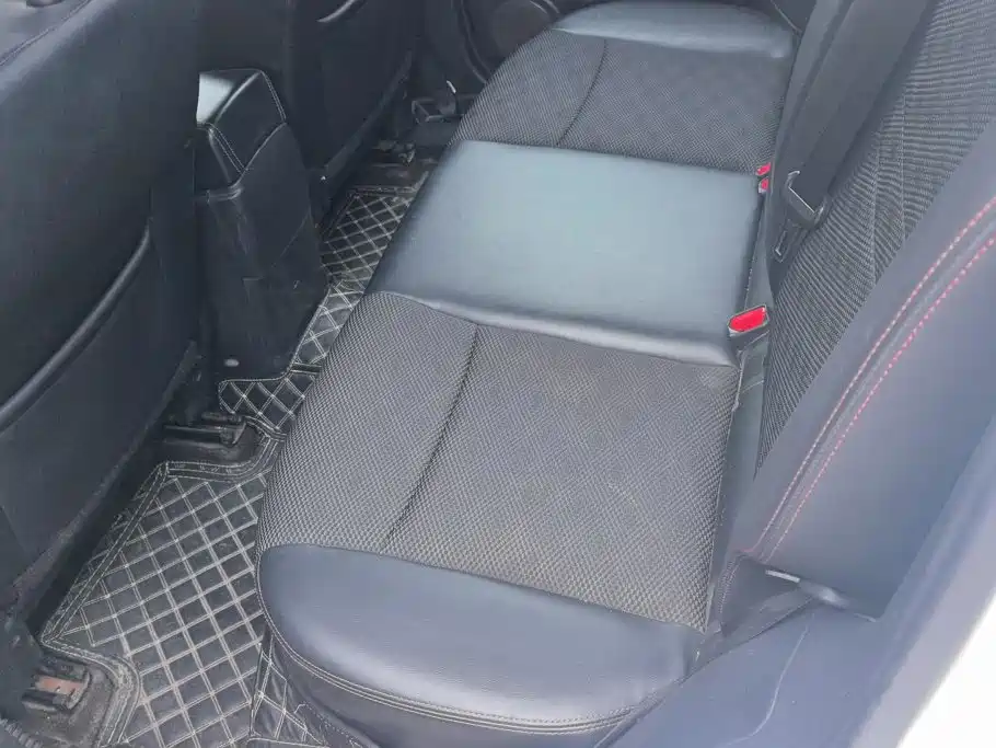 Nissan Qashqai — миниатюра 11