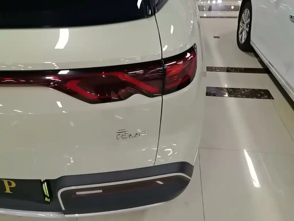 BYD Yuan UP — миниатюра 8