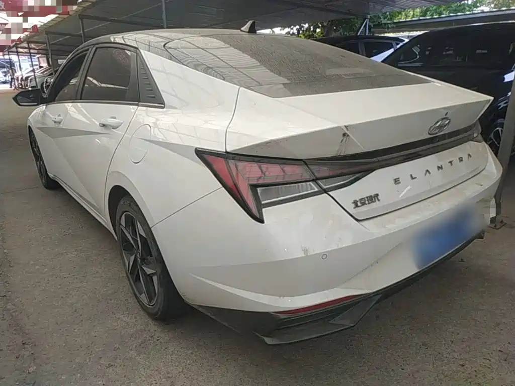 Hyundai Elantra — миниатюра 5