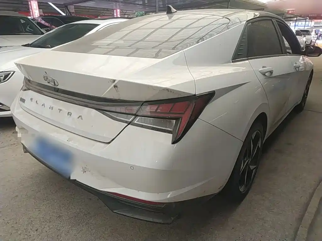 Hyundai Elantra — миниатюра 7