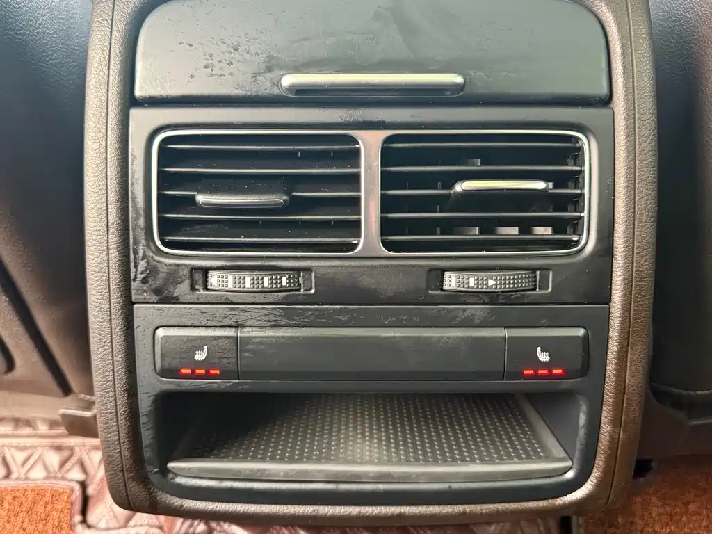 Volkswagen Touareg — миниатюра 28