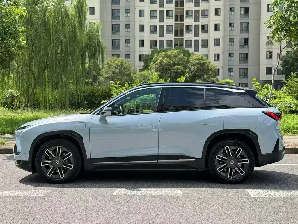 NIO ES6 — миниатюра 6
