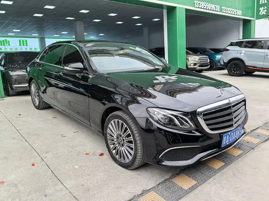 MERCEDES-BENZ E CLASS