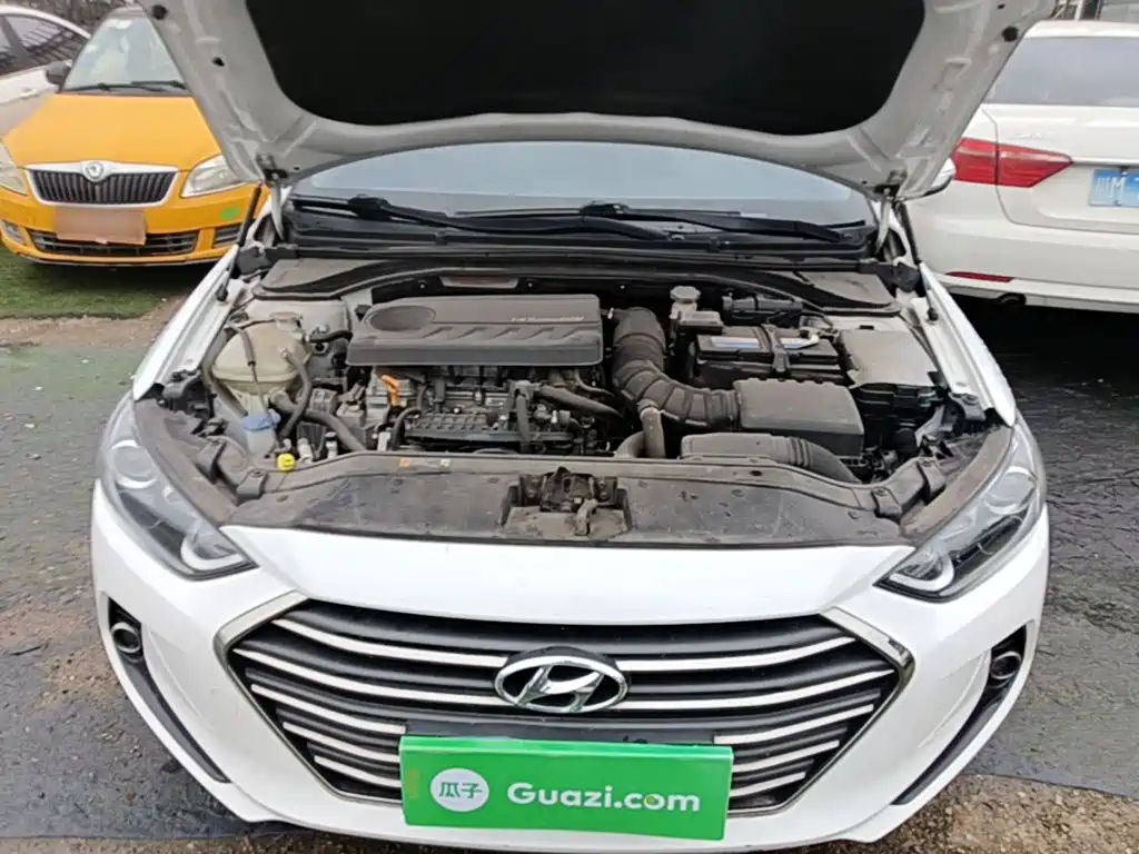 Hyundai Elantra — миниатюра 20