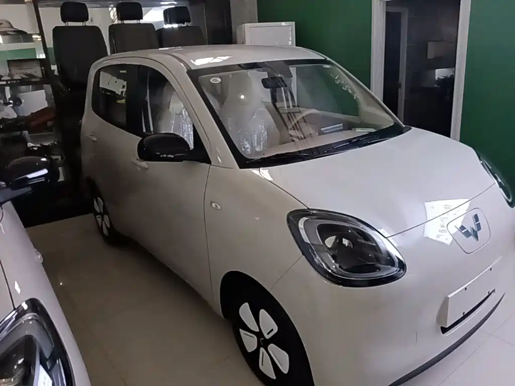 Wuling MINIEV — миниатюра 4