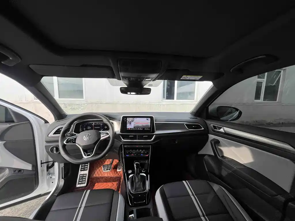 VOLKSWAGEN T ROC EXPLORING SONGS