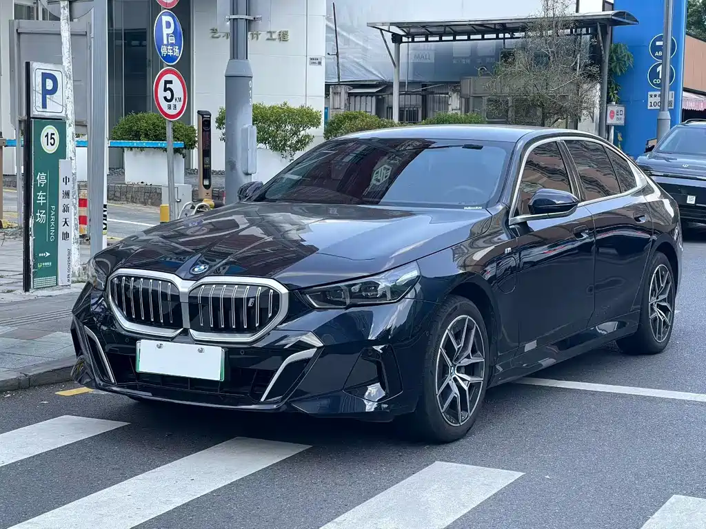 BMW i5 2025 eDrive 35L M Sport