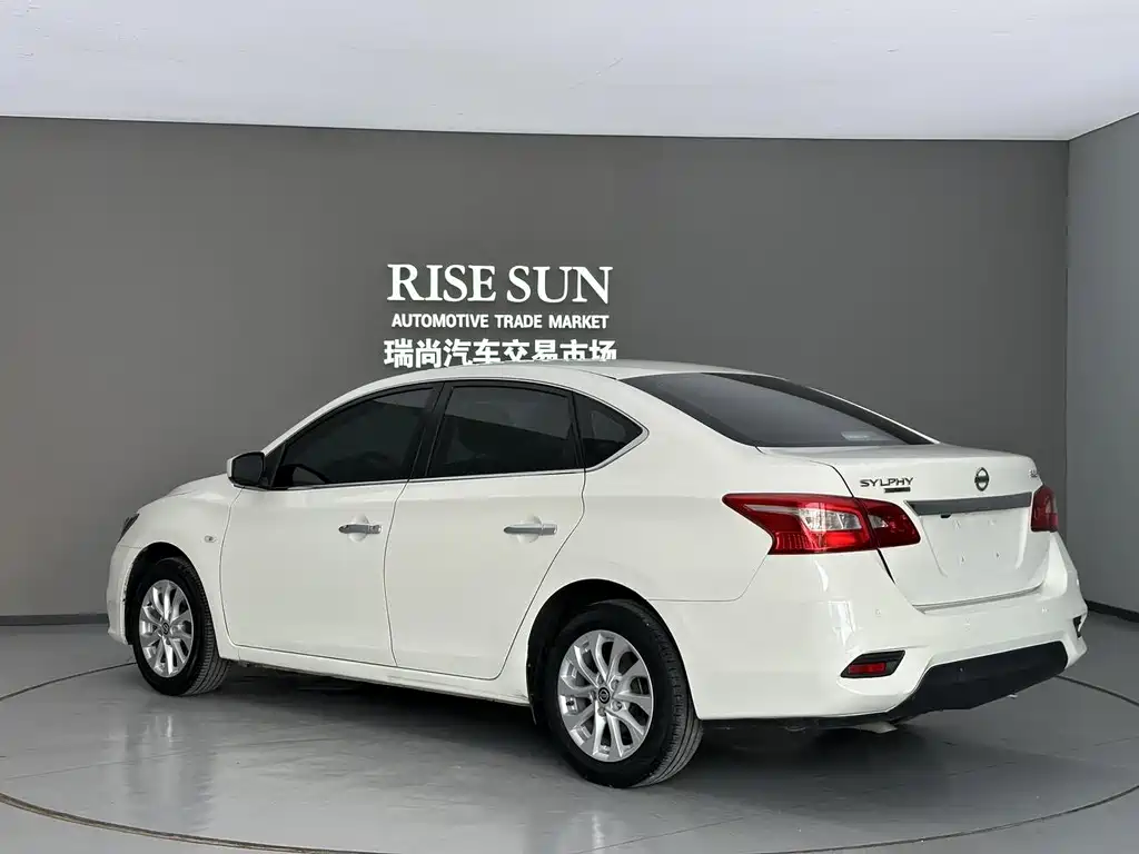 Nissan Sylphy — миниатюра 7