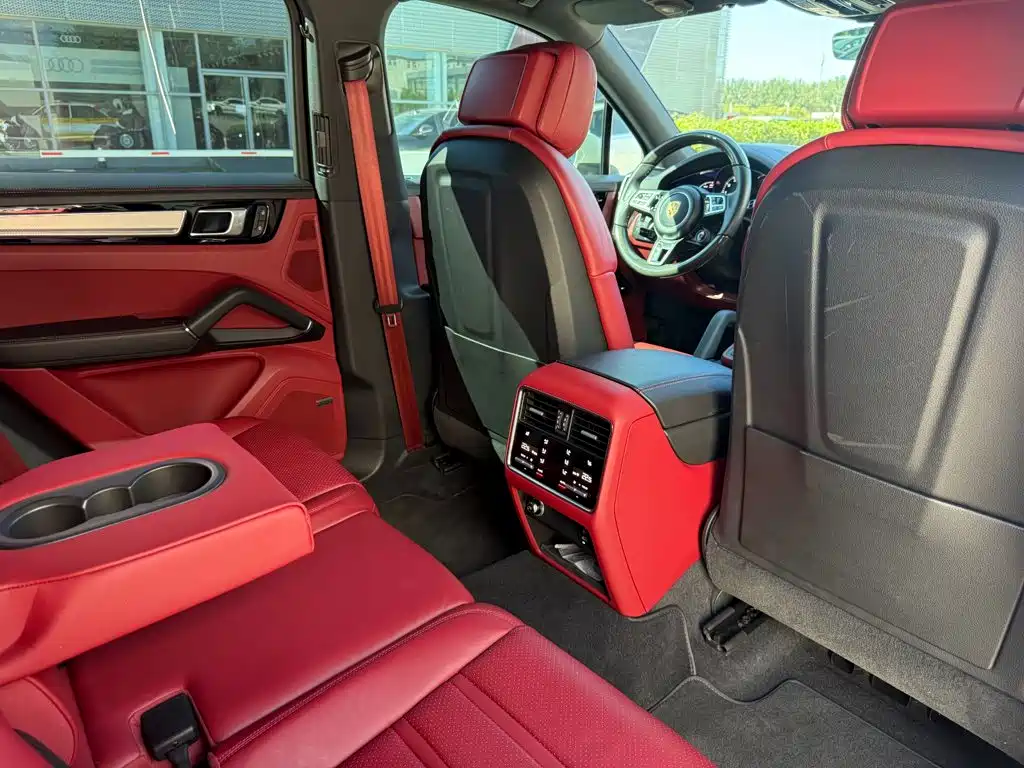 Porsche Cayenne Hybrid — миниатюра 28