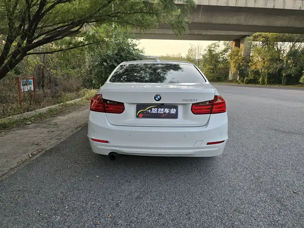 BMW 3 Series — миниатюра 8