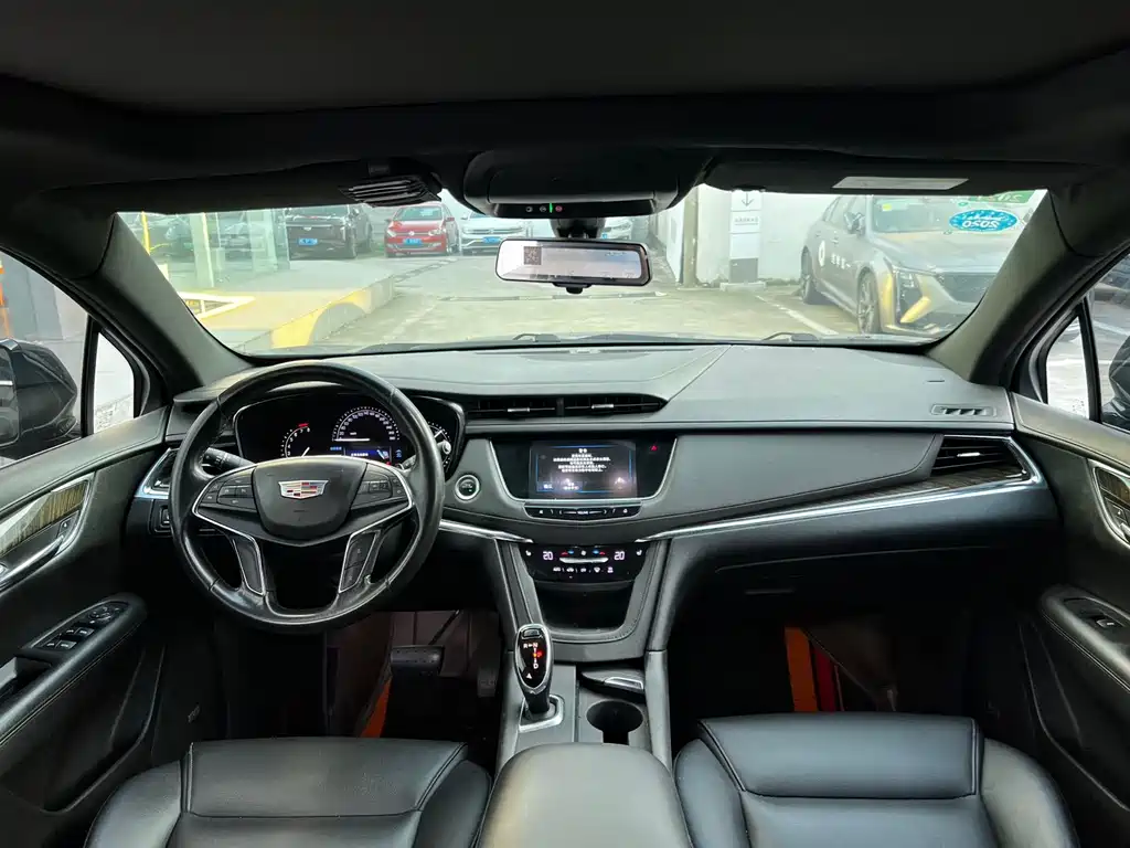 Cadillac XT5 — миниатюра 7