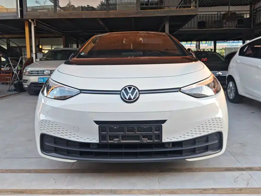 Volkswagen ID.3 — миниатюра 2