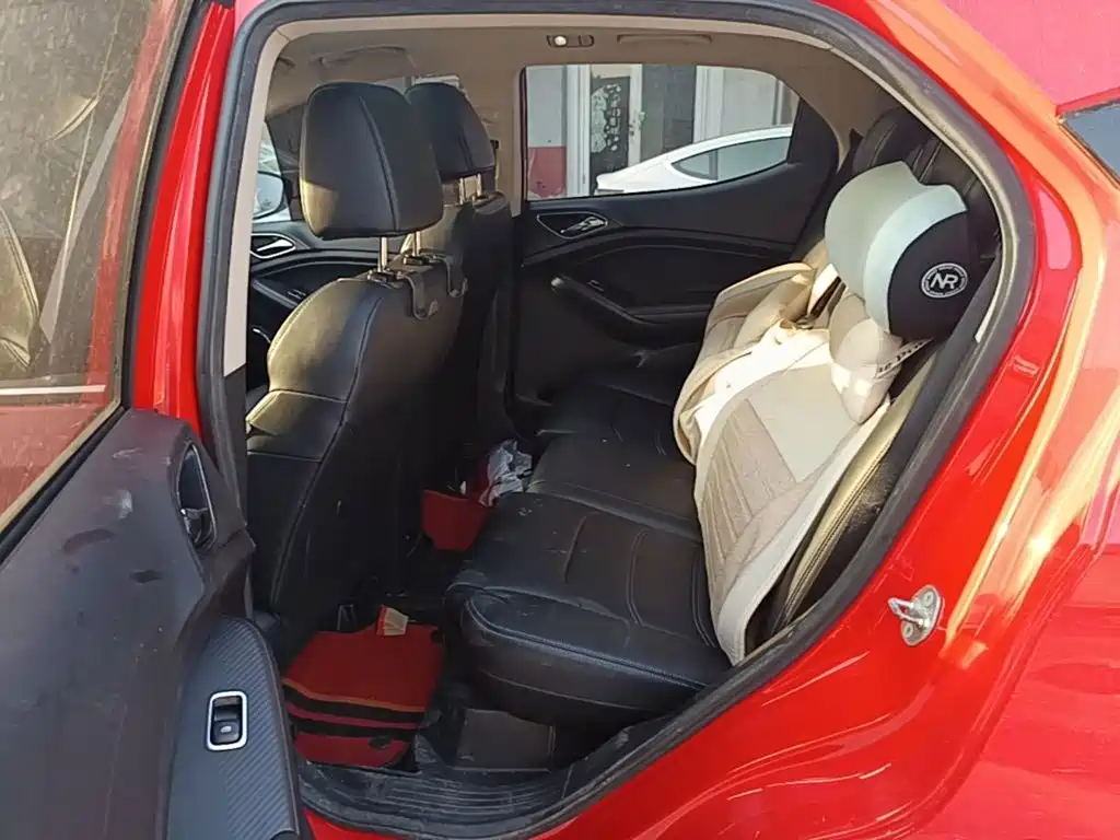 BYD Yuan EV — миниатюра 17