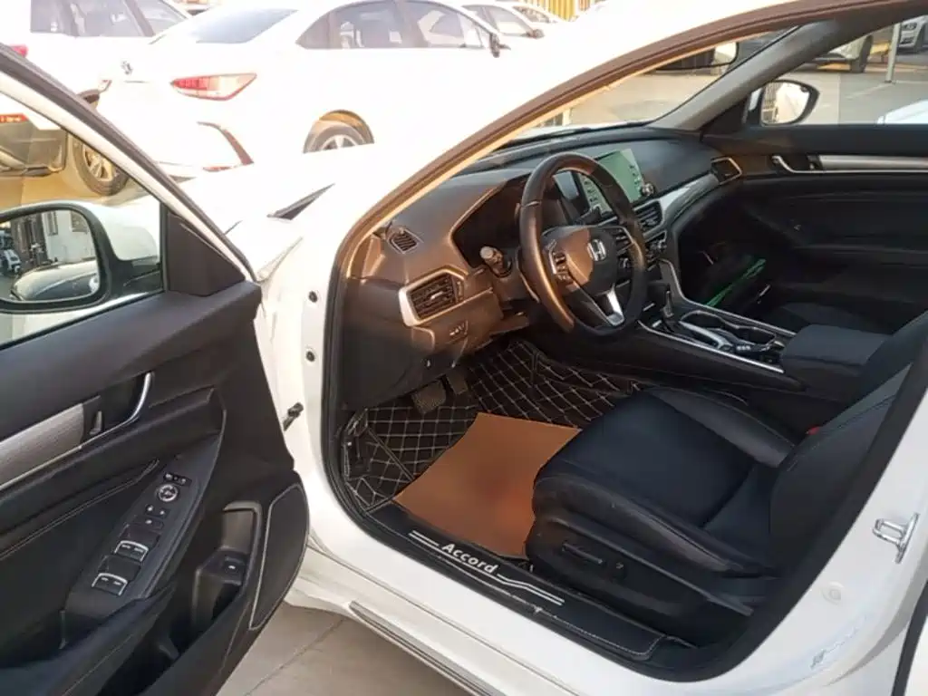 Honda Accord — миниатюра 16