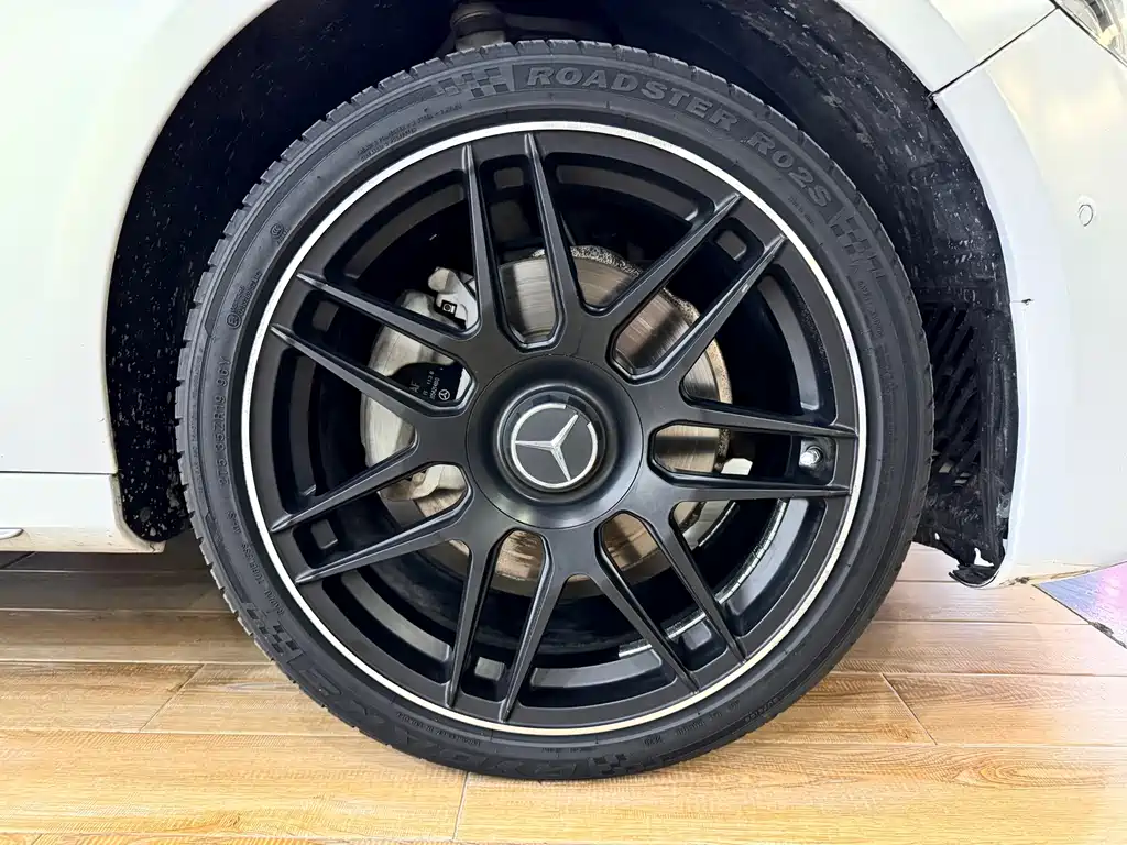 Mercedes-Benz E-Class — миниатюра 19