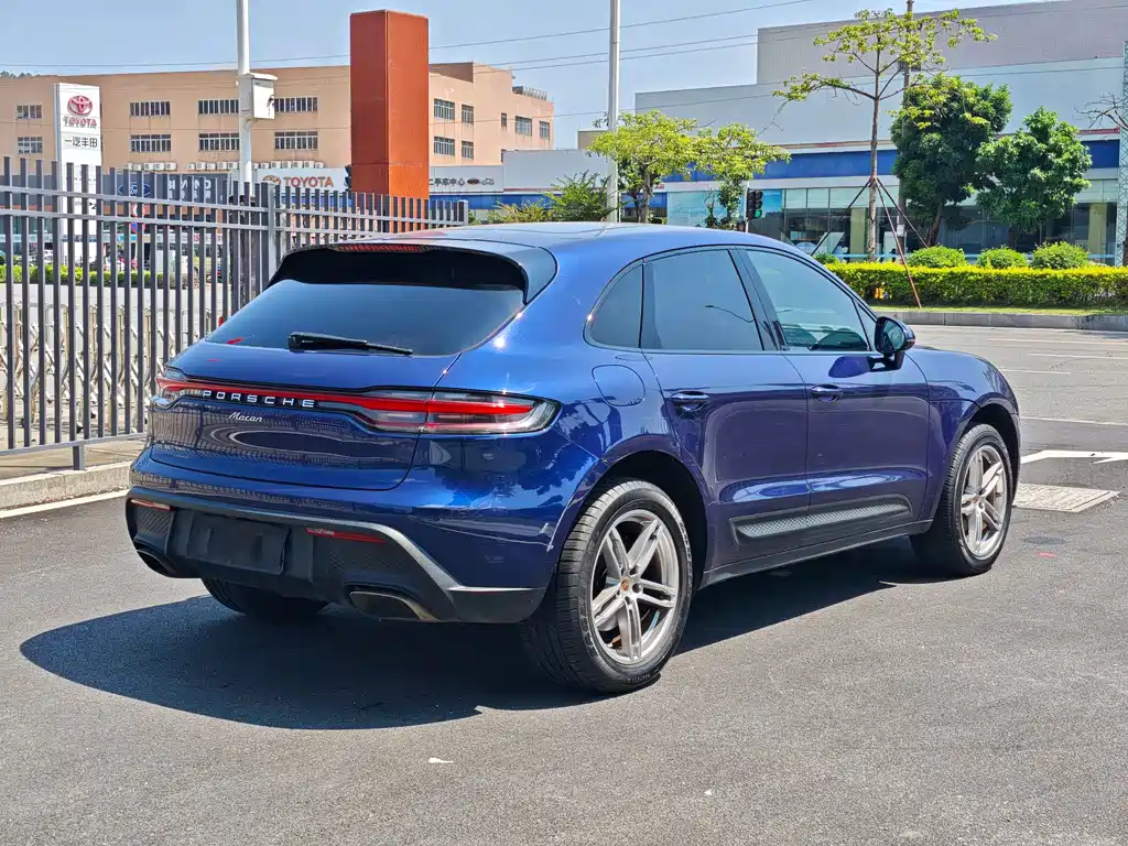 Porsche Macan — миниатюра 14