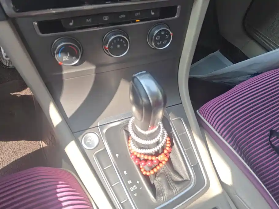 Volkswagen Golf — миниатюра 16