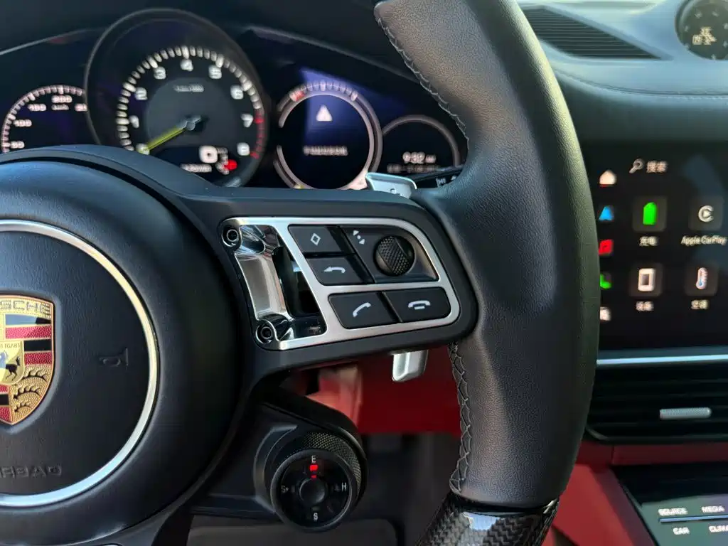Porsche Cayenne Hybrid — миниатюра 36