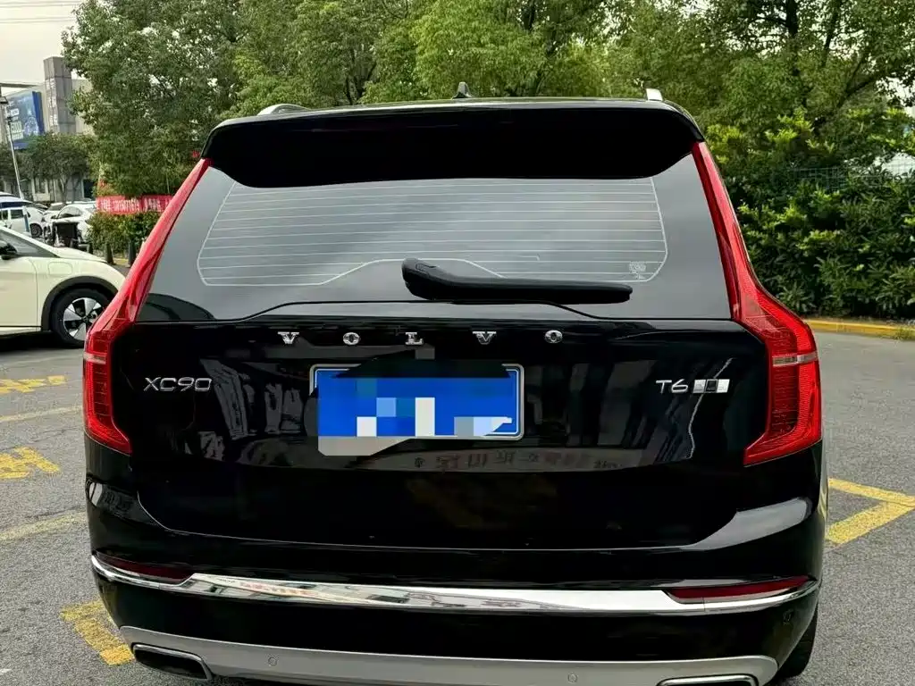 Volvo XC90 — миниатюра 8