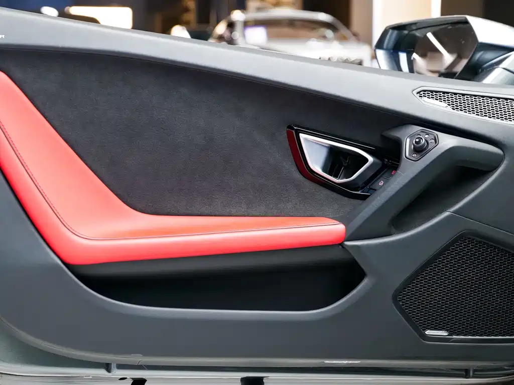 LAMBORGHINI HURACÁN