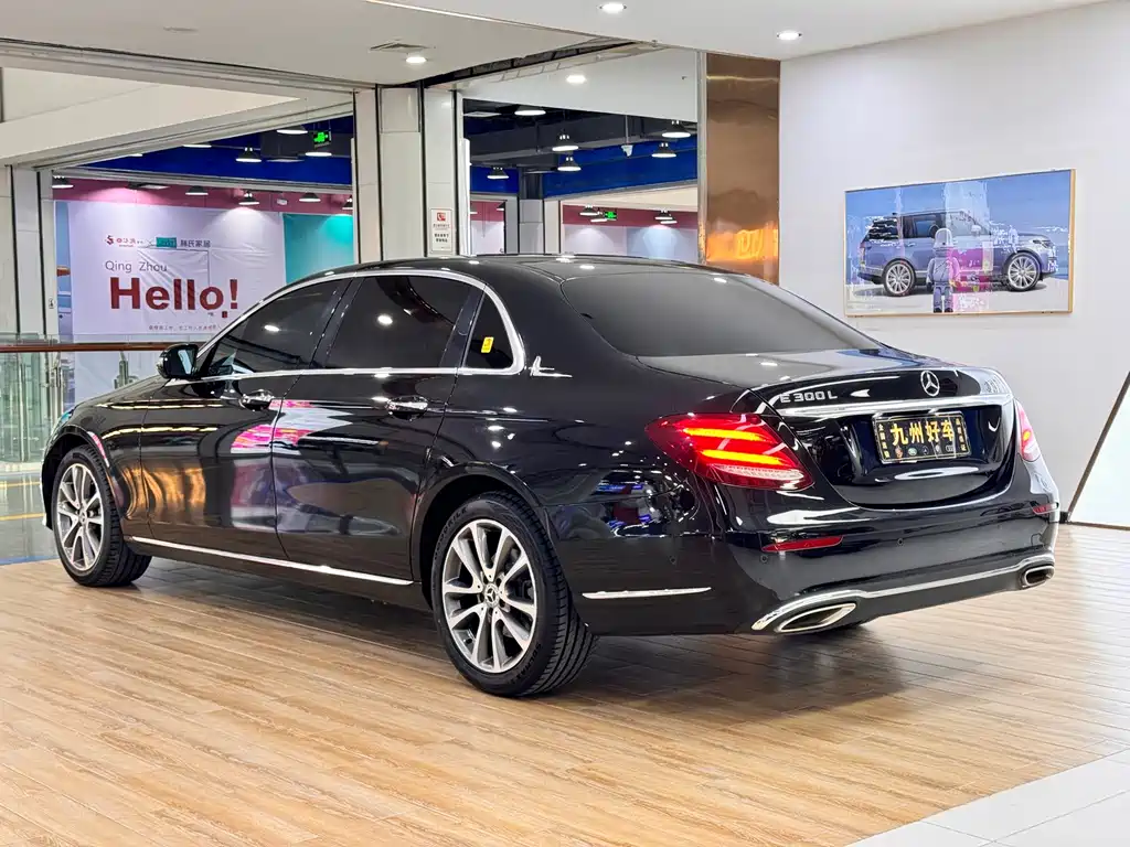 Mercedes-Benz E-Class — миниатюра 5